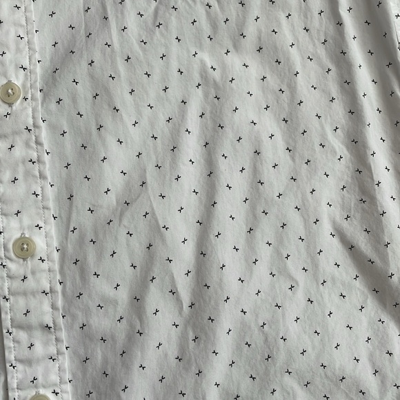 Uniqlo White Patterned Button Down Shirt - Picture 3 of 5